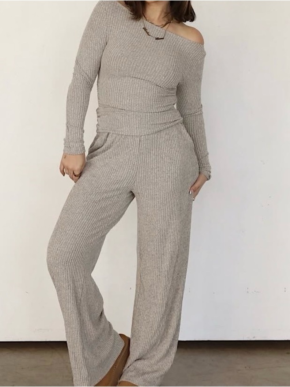 Off shoulder set  Ribbed Long-Sleeve Sweater — Light Taupe